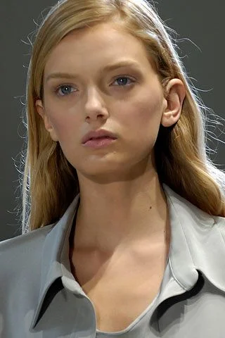 Look 16